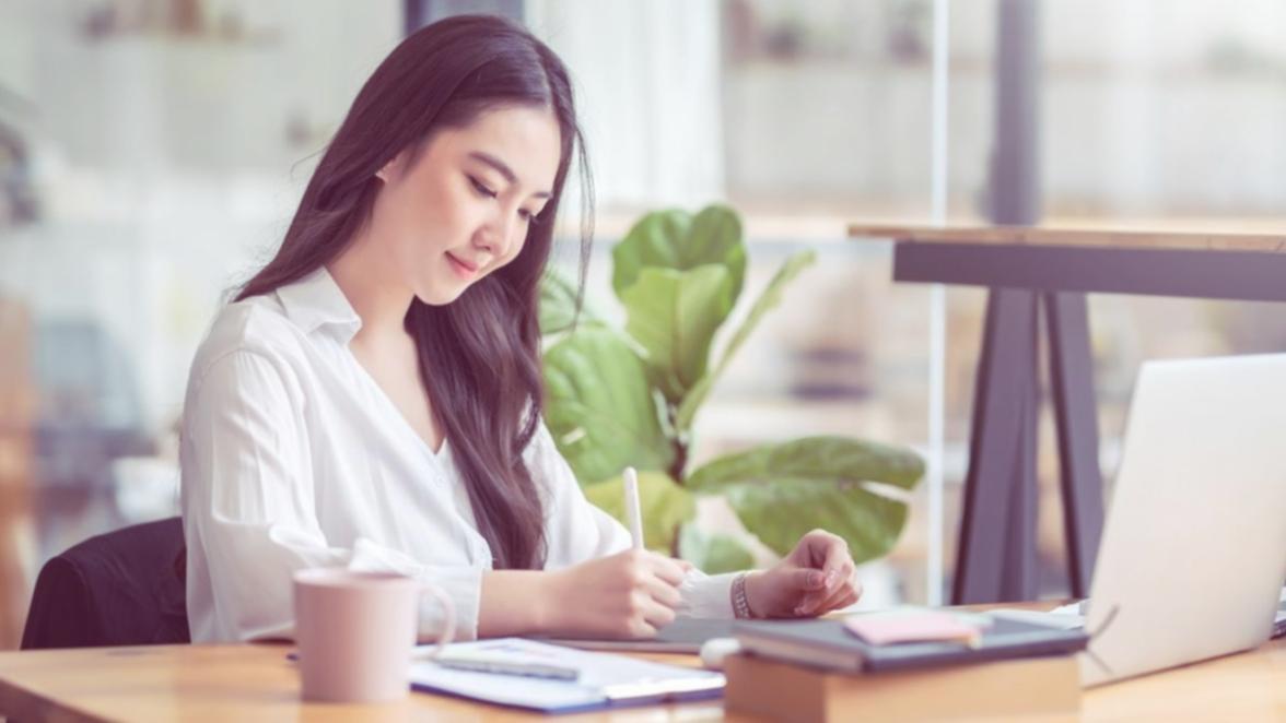 Vista de panel de control financiero en hoja de cálculo
